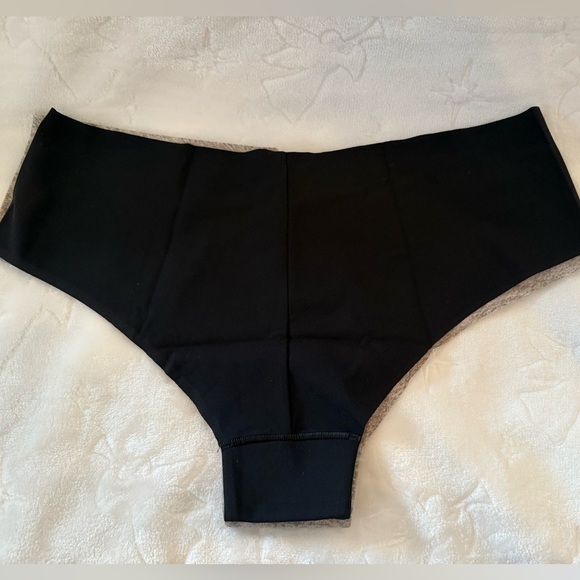 Victoria’s Secret PINK Seamless Cheeky Panty Set – Gray & Black - Size M - NWT - Picture 5 of 7